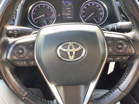 Used 2020 Toyota Camry SE w/ Carpet Mat Package FWD image 42
