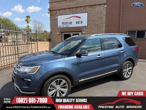 Used 2018 Ford Explorer Limited w/ Equipment Group 301A AWD/4WD image 4