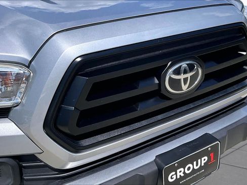 Used 2020 Toyota Tacoma SR w/ SR Convenience Package RWD image 28