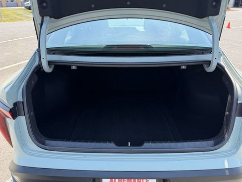 Used 2025 Kia K4 LXS image 5