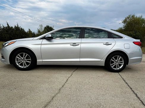 Used 2015 Hyundai Sonata SE FWD image 6