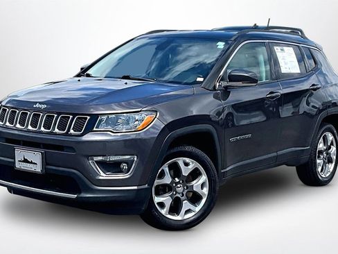 Used 2018 Jeep Compass Limited w/ Trailer Tow Group AWD/4WD image 3