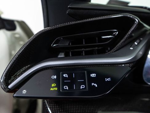 Certified 2025 Ferrari SF90 Spider Base image 20