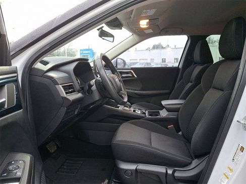 Used 2022 Mitsubishi Outlander ES image 14