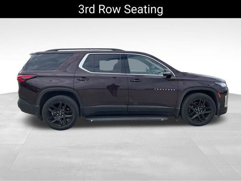 Used 2022 Chevrolet Traverse LT image 9