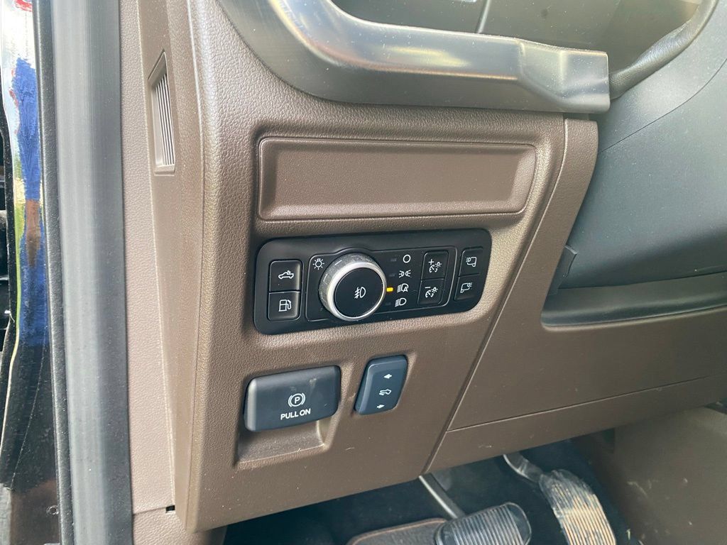 Used 2025 Ford F150 King Ranch AWD/4WD image 17