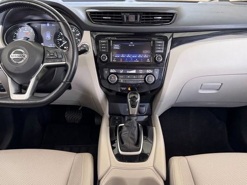 Used 2021 Nissan Rogue Sport SL w/ Premium Package FWD image 6