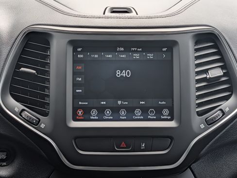 Used 2022 Jeep Cherokee Latitude Lux AWD/4WD image 24