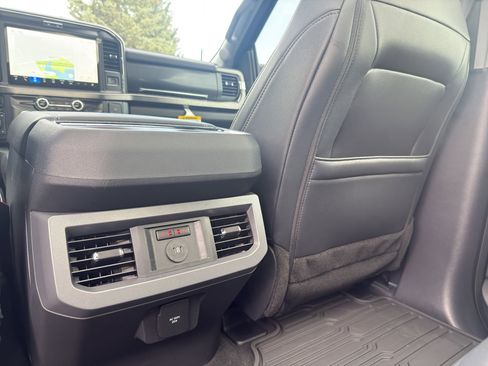 Used 2025 Ford F350 Lariat w/ Lariat Ultimate Package image 14