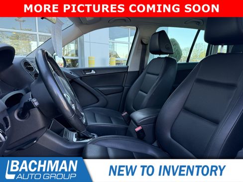 Used 2012 Volkswagen Tiguan SE image 4