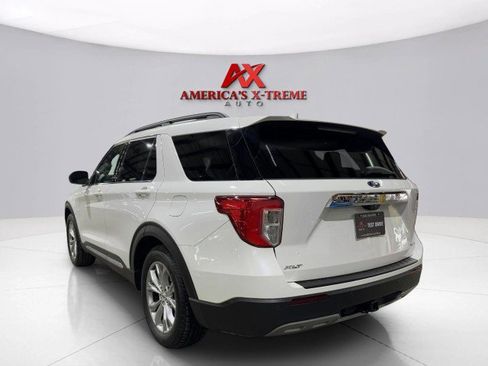 Used 2020 Ford Explorer XLT w/ Equipment Group 202A image 4