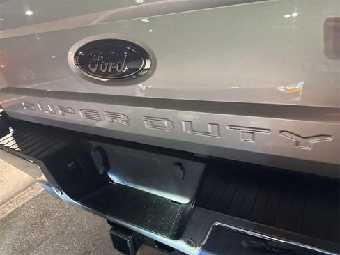 Used 2017 Ford F350 Lariat w/ Chrome Package image 11