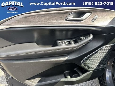 Used 2024 Jeep Grand Cherokee Limited w/ Luxury Tech Group II AWD/4WD image 20