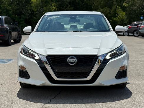 Used 2022 Nissan Altima 2.5 SV w/ SV Premium Package FWD image 3