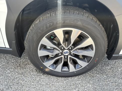 New 2025 Subaru Outback Limited image 10