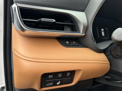 New 2026 Toyota Highlander Platinum image 22