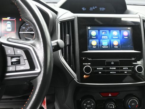 Used 2019 Subaru Crosstrek 2.0i Premium image 19