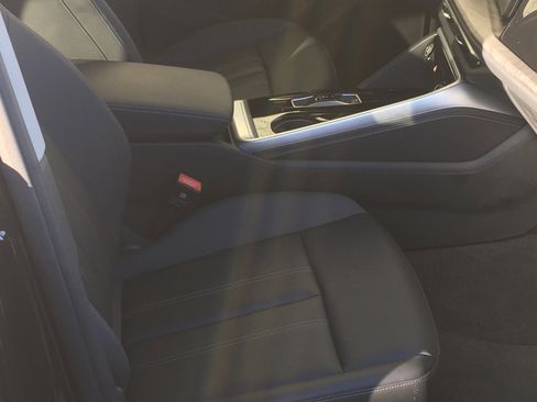 Certified 2025 Audi Q5 Premium w/ Convenience Package image 7