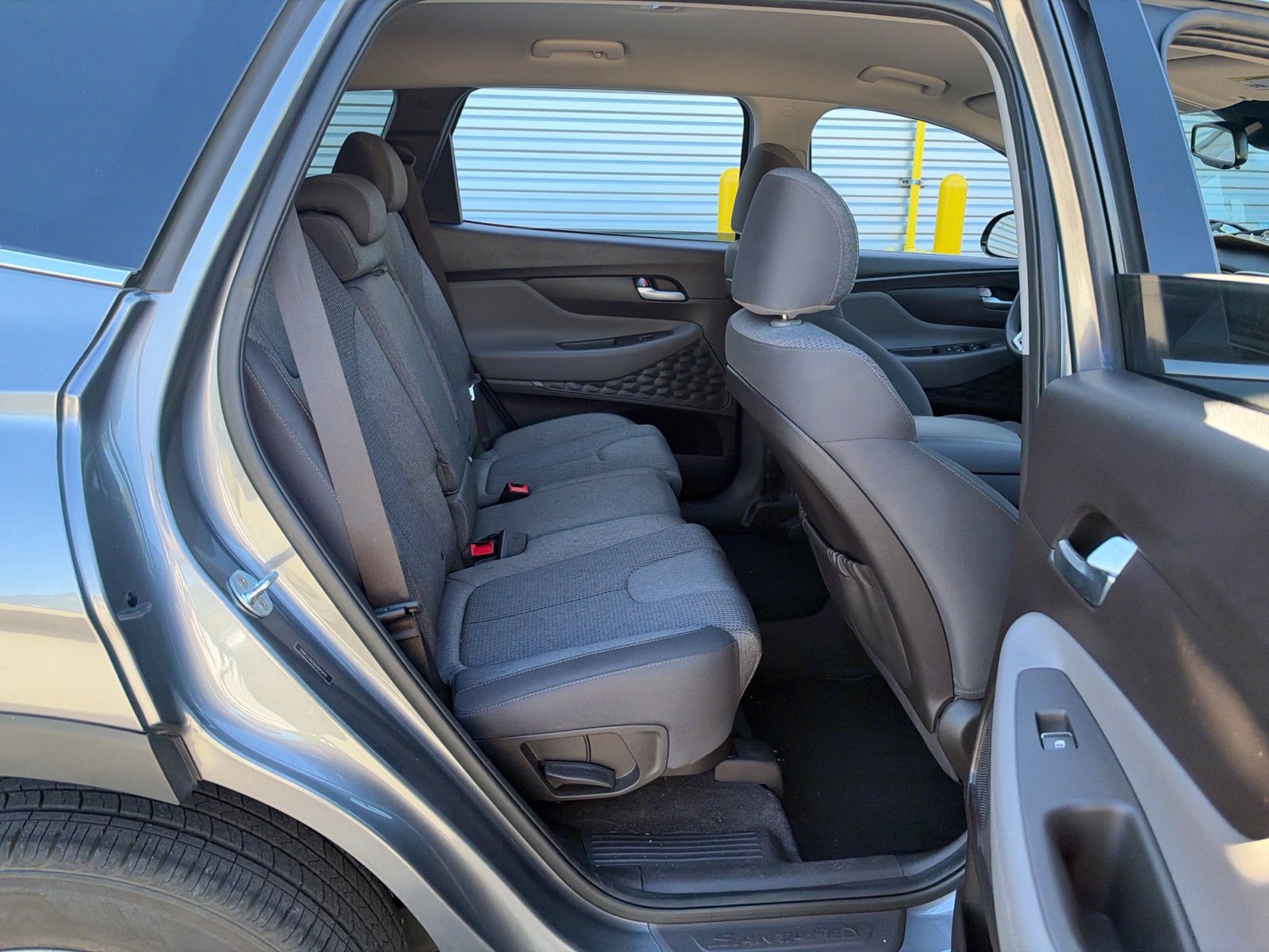 Used 2019 Hyundai Santa Fe SEL FWD image 32