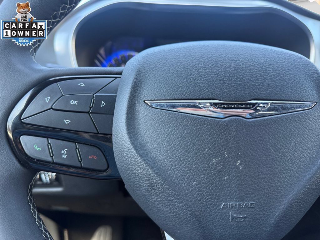Used 2025 Chrysler Pacifica Limited FWD image 25