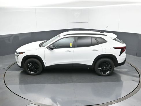 Used 2025 Chevrolet Trax ACTIV w/ Driver Confidence Package image 46