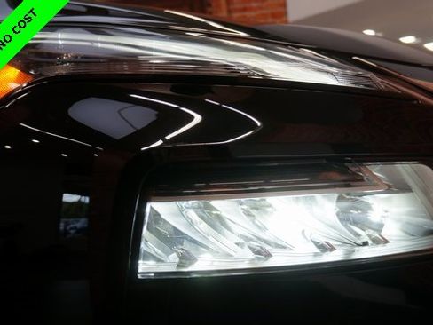 Used 2022 Nissan Rogue SV image 62