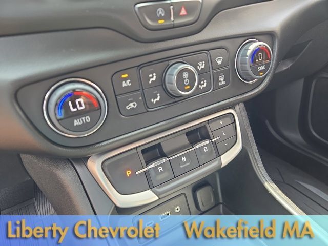 Used 2023 GMC Terrain SLE w/ Driver Convenience Package AWD/4WD image 10
