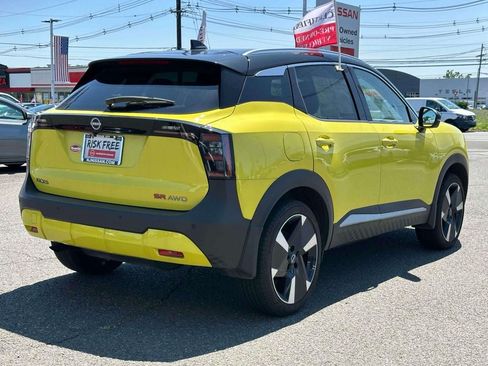 Used 2025 Nissan Kicks SR AWD/4WD image 5