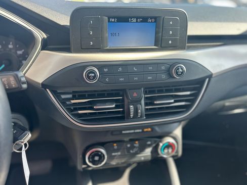 Used 2021 Ford Escape S image 15