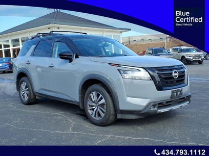 Used 2022 Nissan Pathfinder SL w/ SL Black Package