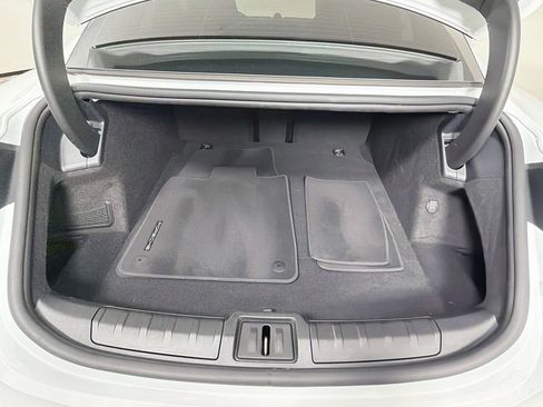 Used 2023 Porsche Taycan RWD image 28