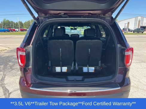 Used 2018 Ford Explorer XLT w/ Equipment Group 202A AWD/4WD image 39