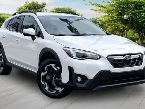 Used 2023 Subaru Crosstrek 2.5i Limited AWD/4WD image 3