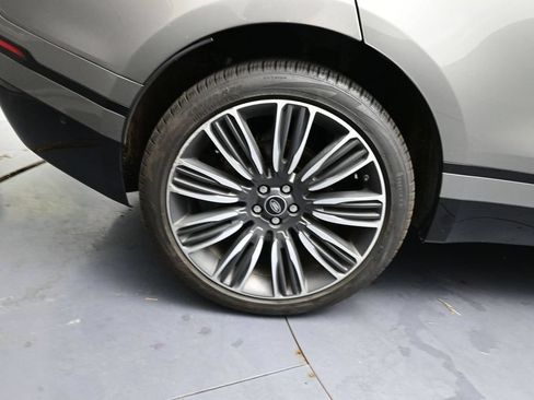 Used 2018 Land Rover Range Rover Velar R-Dynamic HSE AWD/4WD image 17