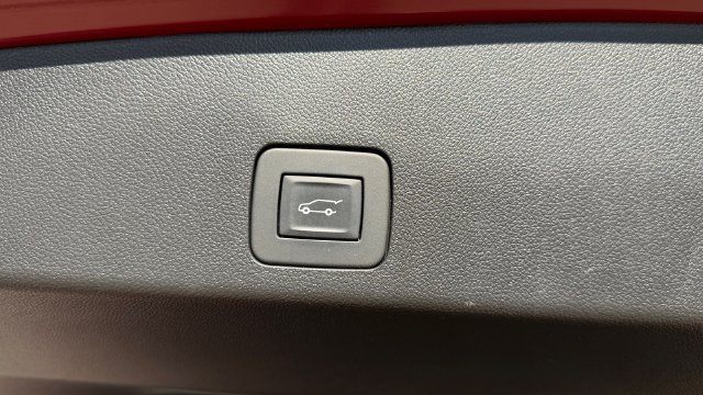 Certified 2020 Buick Encore GX Select w/ Sport Touring Package AWD/4WD image 24