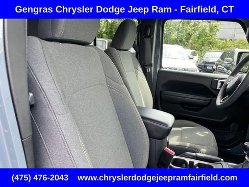 Used 2024 Jeep Wrangler Unlimited w/ Convenience Group AWD/4WD image 22