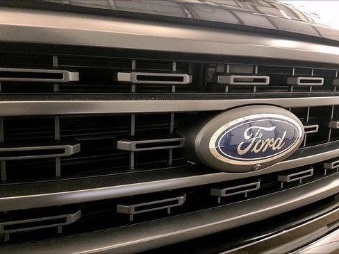 Certified 2022 Ford F150 XLT w/ Equipment Group 302A High image 29