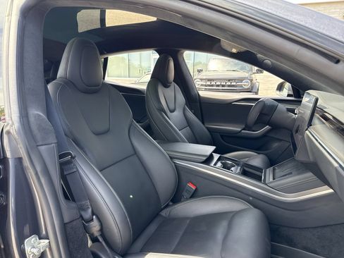 Used 2022 Tesla Model S Plaid AWD/4WD image 25