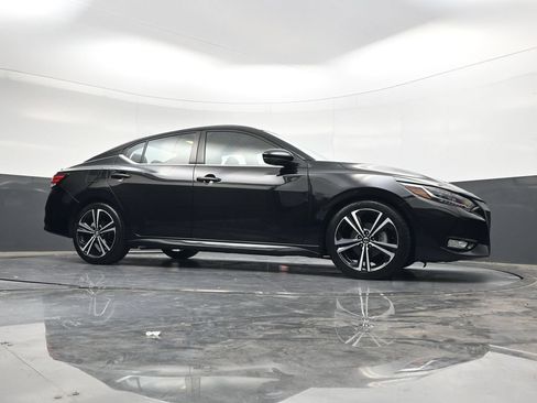 Used 2022 Nissan Sentra SR w/ SR Premium Package FWD image 37