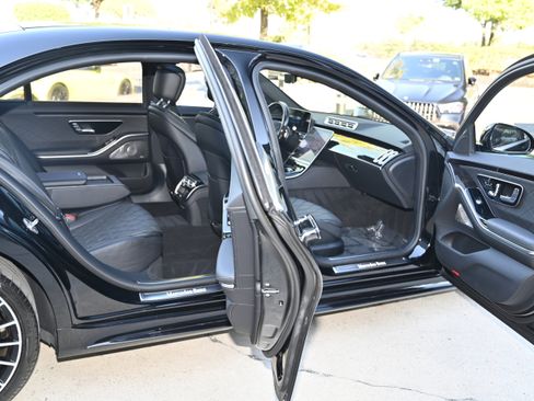 Used 2022 Mercedes-Benz S 580 4MATIC Sedan image 49