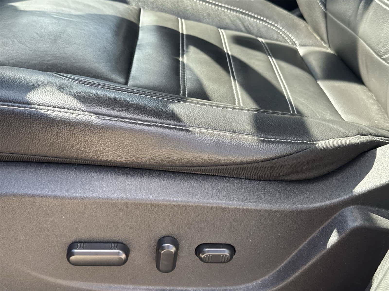 Used 2017 Ford Escape Titanium FWD image 13