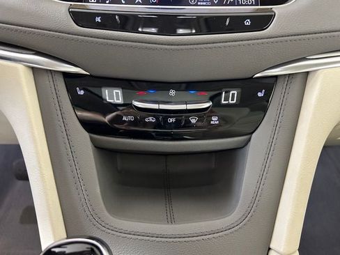 Used 2025 Cadillac XT5 Premium Luxury AWD/4WD image 20