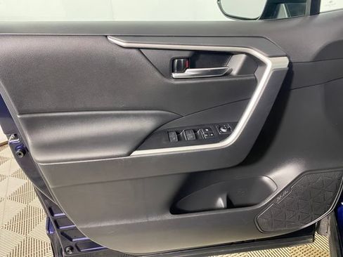 Used 2024 Toyota RAV4 XLE FWD image 20