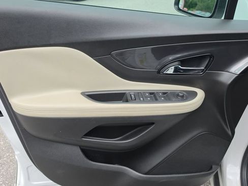 Used 2019 Buick Encore Sport Touring FWD image 16