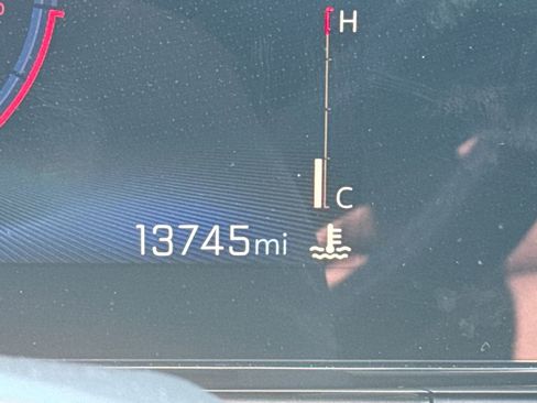 Certified 2025 Chevrolet Trax LT w/ LT Convenience Package image 27