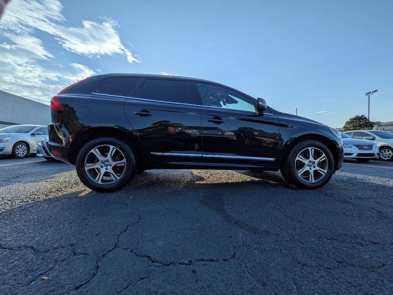 Used 2014 Volvo XC60 T6 AWD/4WD image 14