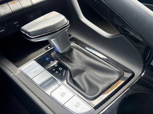 Used 2025 Hyundai Elantra SEL FWD image 24