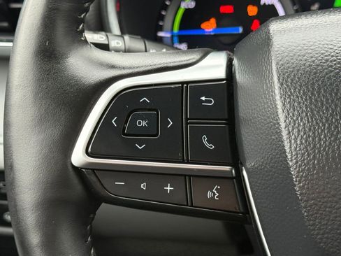 Used 2021 Toyota Highlander Platinum image 17