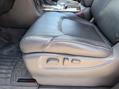Used 2017 INFINITI QX80 4WD w/ Driver Assistance Package image 10