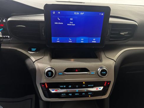 Used 2023 Ford Explorer XLT AWD/4WD image 15